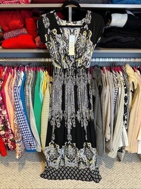 Just Funky black/white/yellow/blue print v neck cap sleeve maxi dress size S NWT